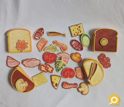 Кухня детская с детской посудой (Полесье, Беларусь) + 2 набора "Продукты" в подарок