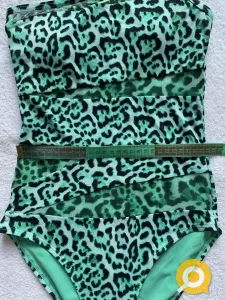 Купальник слитный, размер 38, рост 156-160