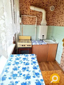 Продам 3-ех комнатную квартиру в Петровском районе. Собственнник.